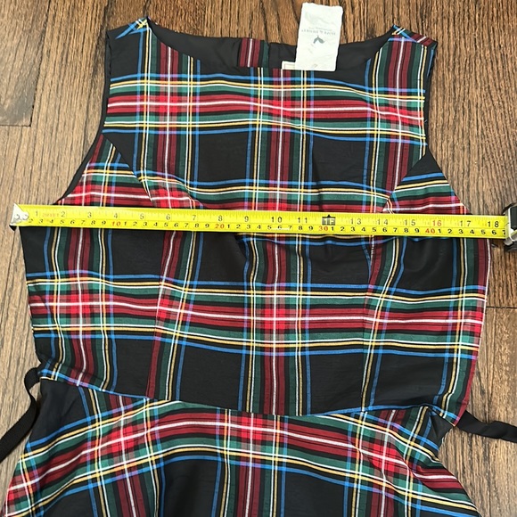 NWT Women’s Plaid Zipper Side and Button Down Back A Line Skater Dress Size 10 - Picture 7 of 10